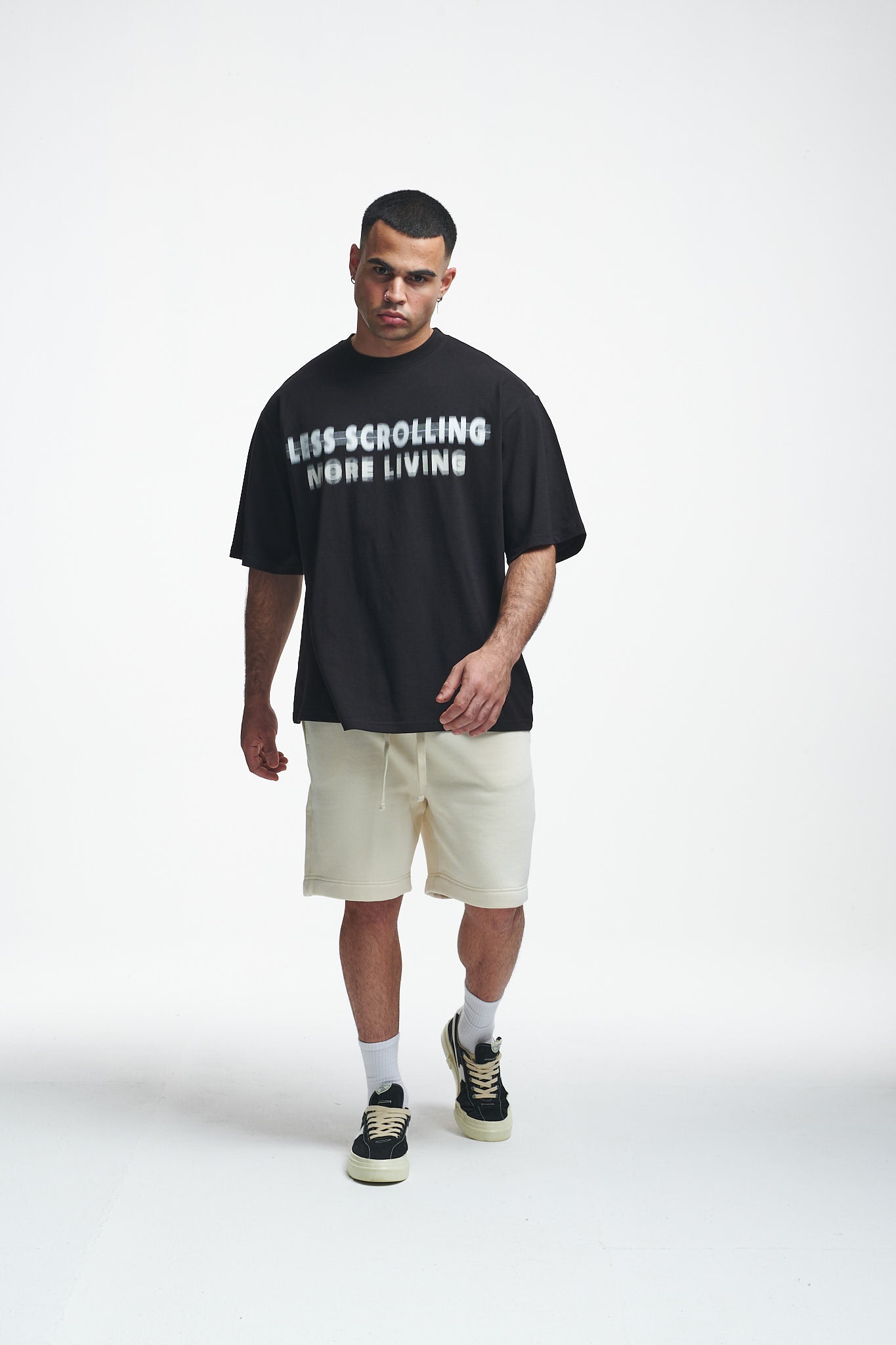 Less Scrolling Oversize Tee Black