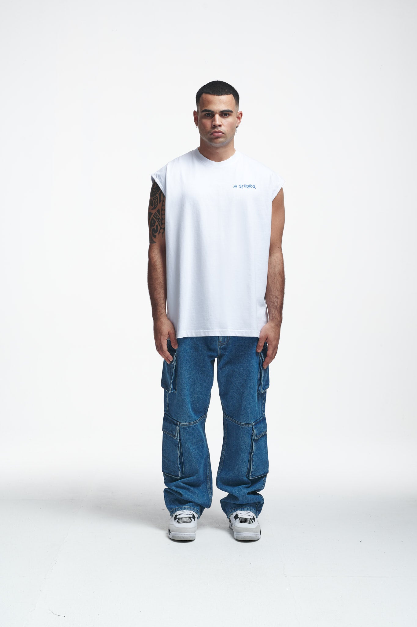 Thoughts Oversize Sleeveless Shirt White