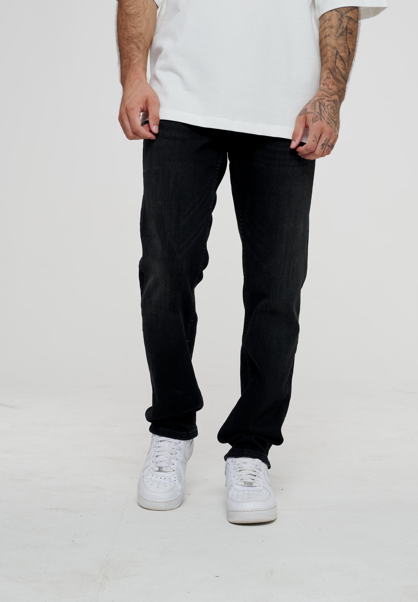 Basic Straight Fit Denim 2Y0101 Black