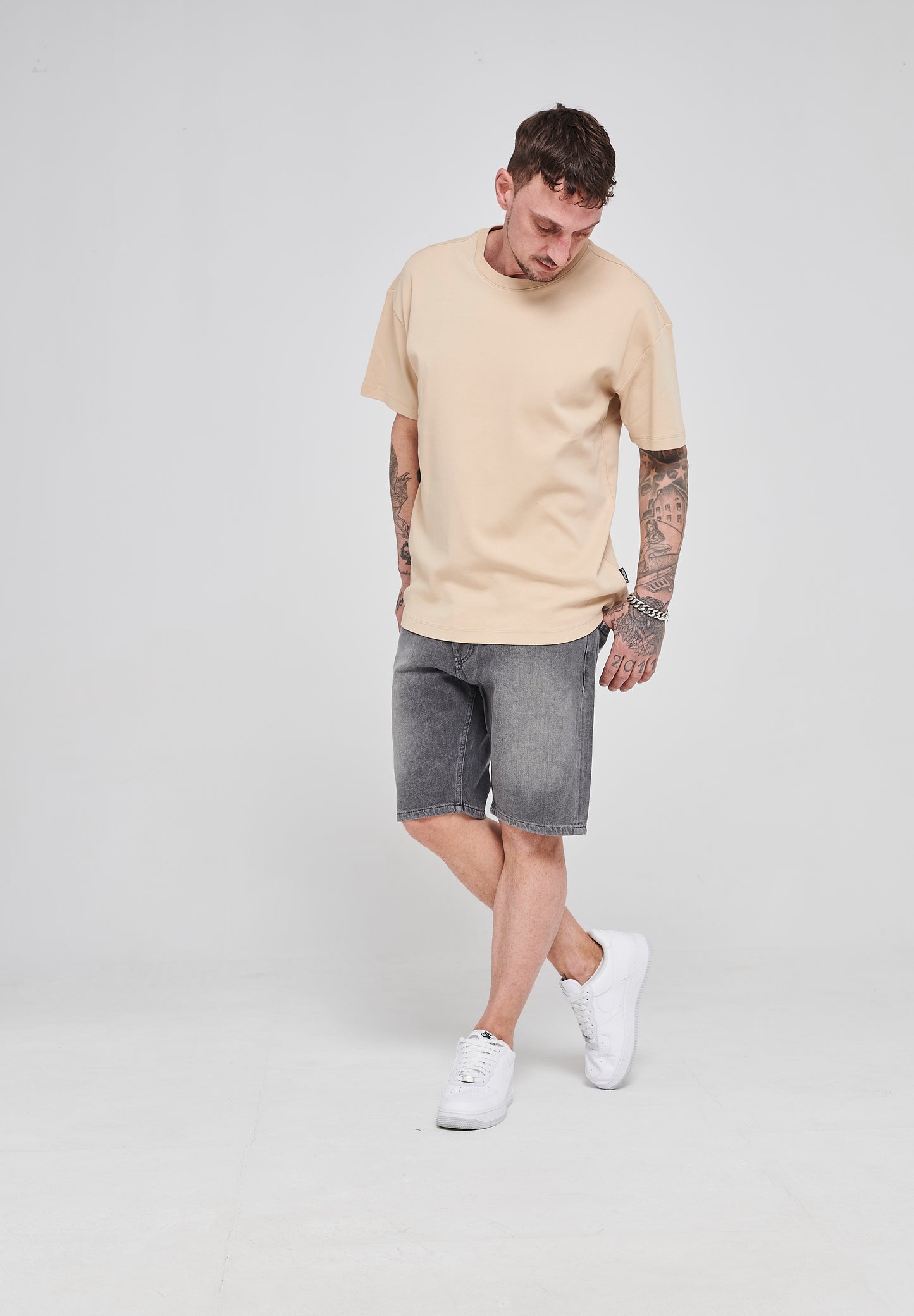 Basic Slim Fit Denim Shorts 2Y0116 Grey